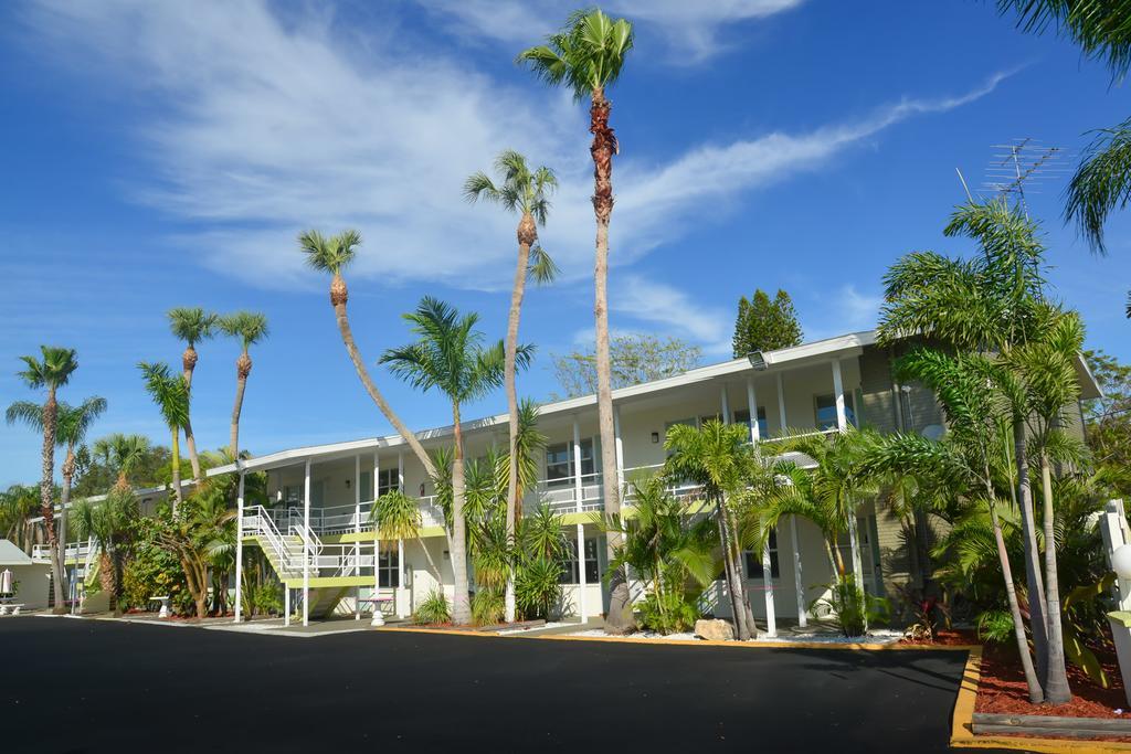 Regency Inn & Suites Sarasota Exterior photo
